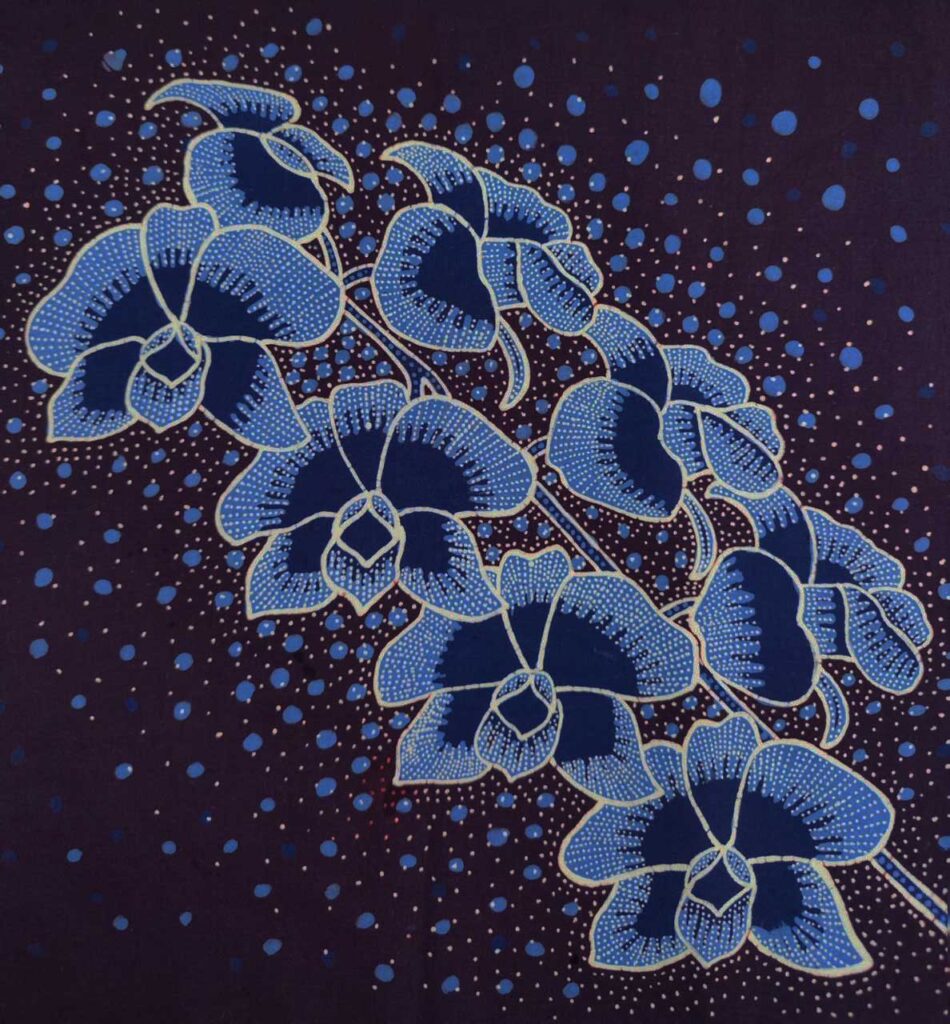 青いランの花（竹田有希さん作のバティック）