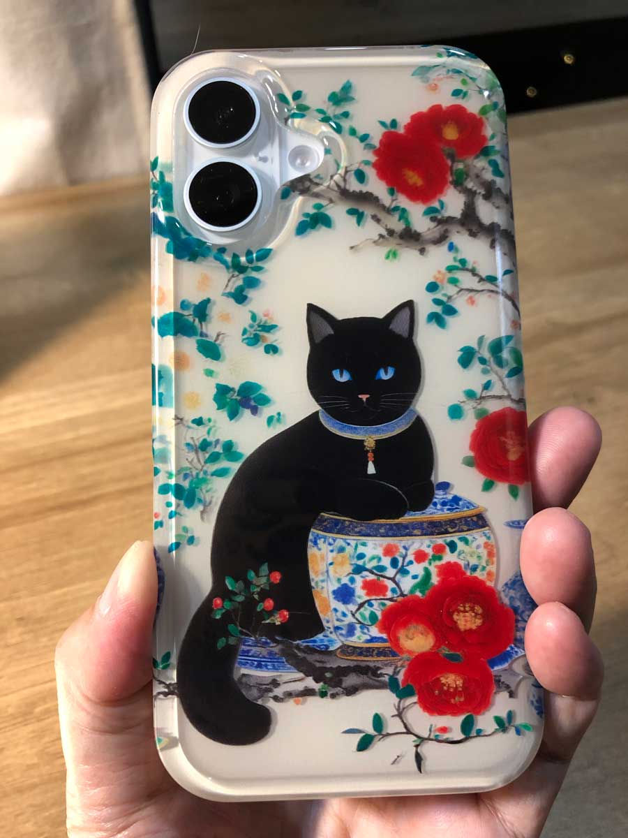 黒ねこのiPhoneケース
