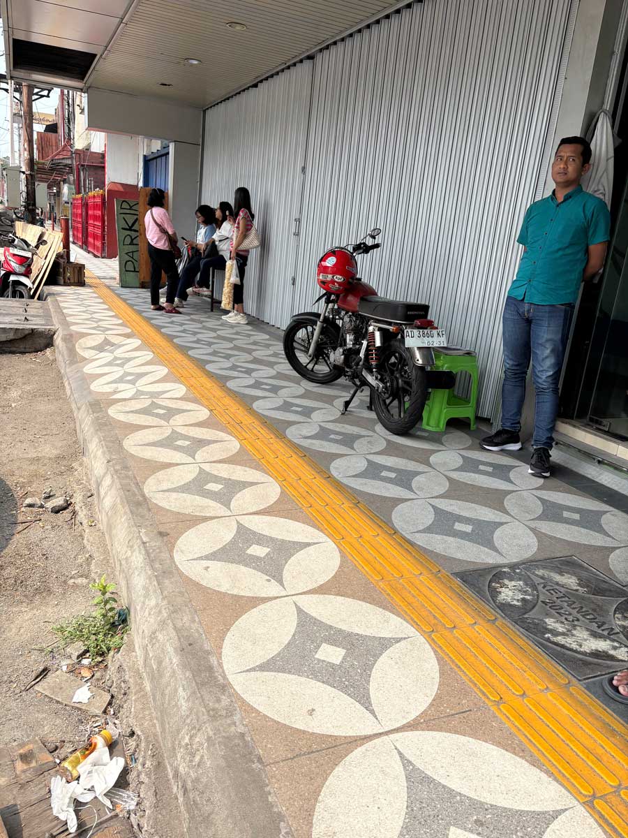ソロの歩道